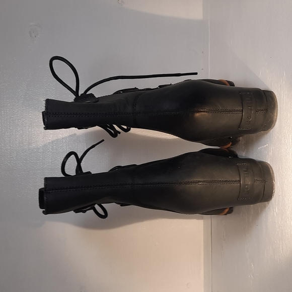 Sorel boots - Picture 2 of 7